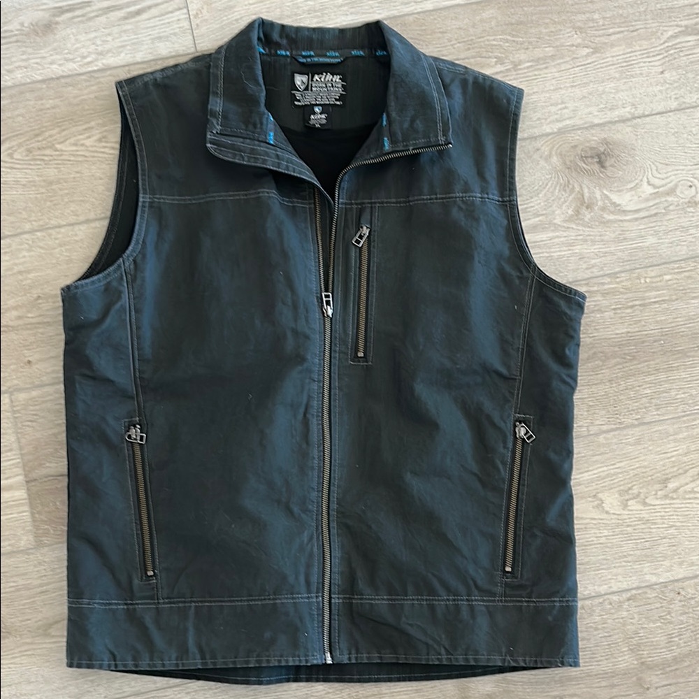 Kuhl Black Outdoor Vest with Textured Fabric